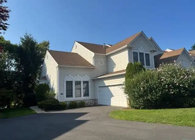Property at 17 Scarlet Oak Ln, Paramus, NJ, 07652, 3 beds, 3.5 baths, [object Object]