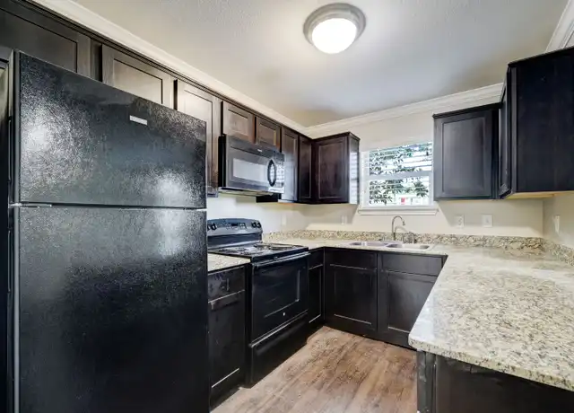 Property at 1600 W T C Jester Blvd Unit 94, Houston, TX, 77008, 1 bed, 1 bath, [object Object]