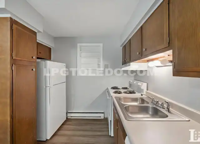 Property at 3348 Arlington Ave Unit 6, Toledo, OH, 43614, 2 beds, 1 bath, [object Object]