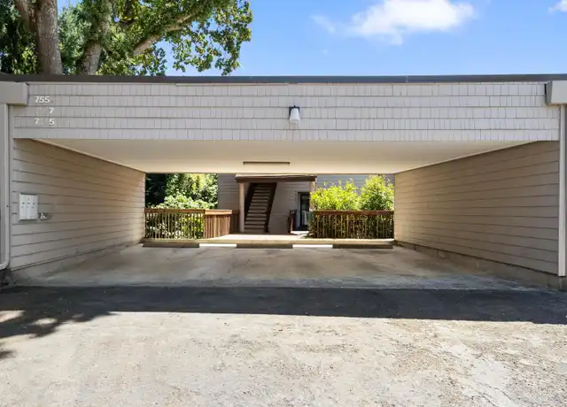 Property at 7559 N Edgewater Ave, Portland, OR, 97203, 2 beds, 1 bath, [object Object]