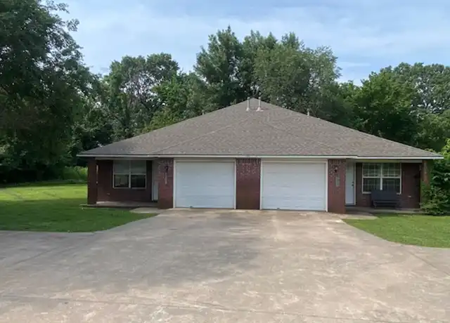 Property at 7313 W Wedington Dr, Fayetteville, AR, 72704, 3 beds, 2 baths, [object Object]