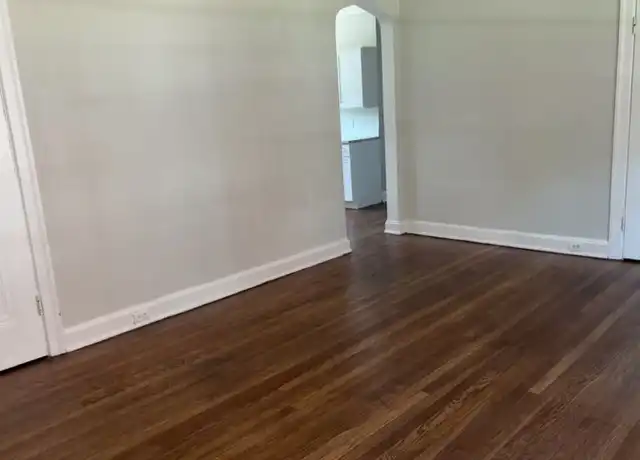 Property at 2805 Stratford Ave Unit 2, Cincinnati, OH, 45220, 2 beds, 1 bath, [object Object]