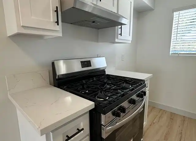 Property at 2216 W Wardlow Rd Unit 07, Long Beach, CA, 90810, 2 beds, 1 bath, [object Object]