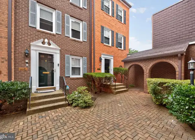 Property at 900 24th St NW Unit L, Washington, DC, 20037, 2 beds, 2.5 baths, [object Object]