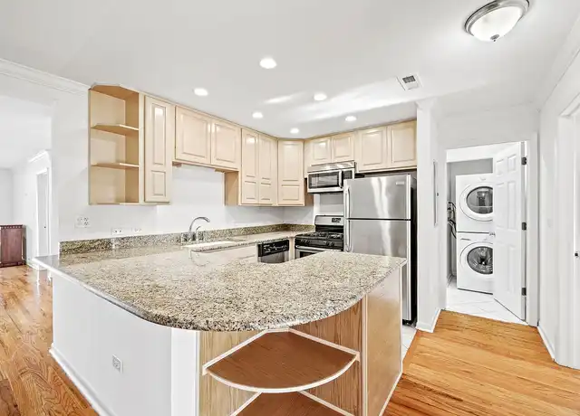 Property at The Maples Apartments - 8055 Janes Ave, Woodridge, IL, 60517, 3 beds, 2 baths, [object Object]
