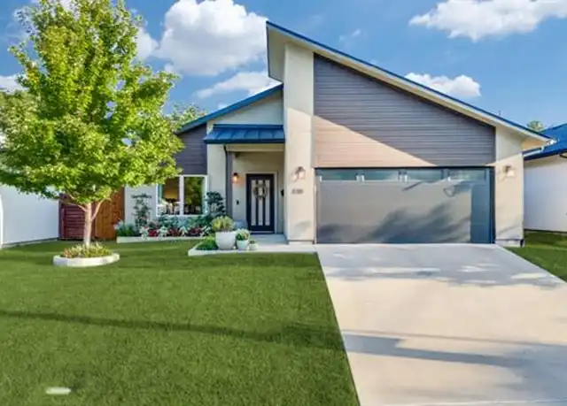Property at 1110 Claude St, Dallas, TX, 75203, 3 beds, 2 baths, [object Object]
