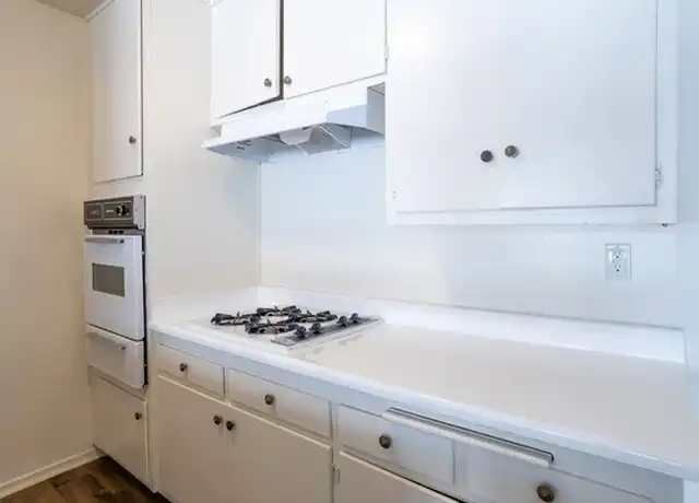 Property at Roscoe Apartments - 19962 Roscoe Blvd, Winnetka, CA, 91306, 1-2 bed, 1-2 bath, [object Object]