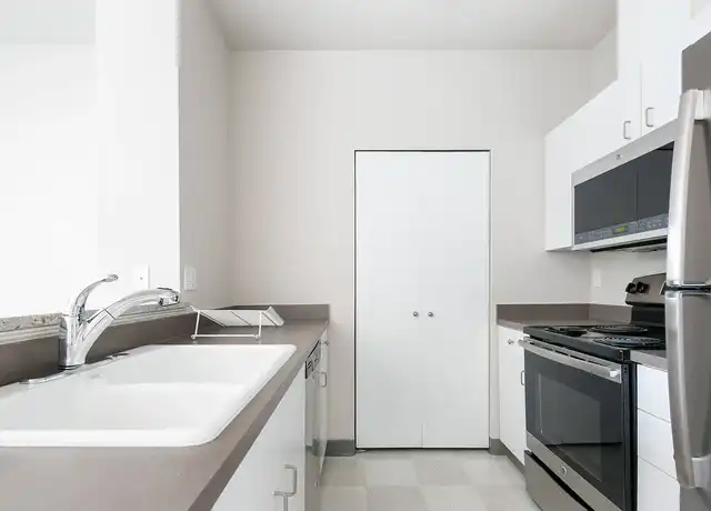 Property at Pacific Pointe - 2108 N Pacific St, Seattle, WA, 98103, 1-2 bed, 1-2 bath, [object Object]