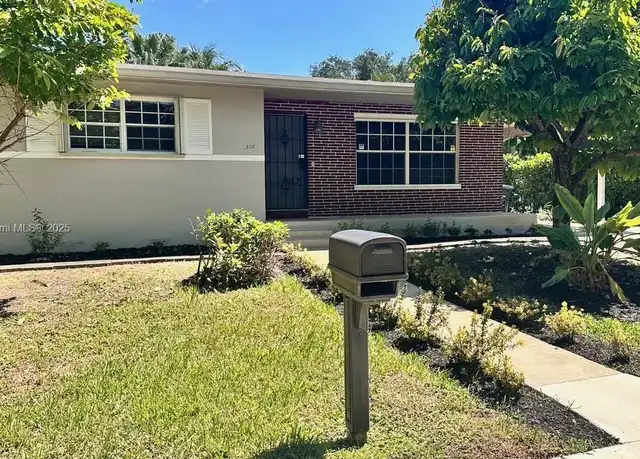 Property at 300 NE 122nd St, North Miami, FL, 33161, 3 beds, 2 baths, [object Object]