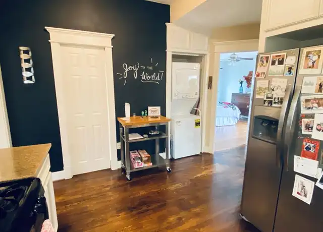Property at 610 E 24th St, Houston, TX, 77008, 2 beds, 2 baths, [object Object]