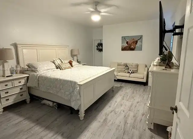 Property at 1954 SE 23rd Ter, Homestead, FL, 33035, 3 beds, 2.5 baths, [object Object]