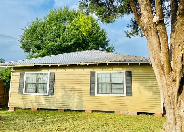 Property at 430 Hacker St, New Iberia, LA, 70560, 3 beds, 2 baths, [object Object]