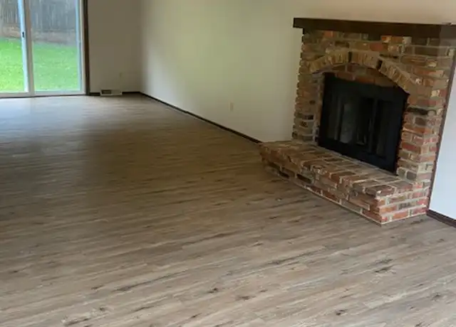 Property at 11114 W 71st Ter, Shawnee, KS, 66203, 3 beds, 2.5 baths, [object Object]