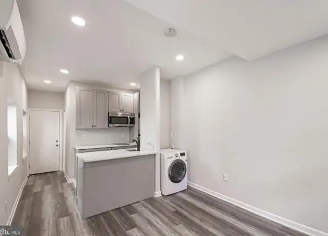 Property at 2102 South St Unit 1R, Philadelphia, PA, 19146, 0 beds, 1 bath, [object Object]