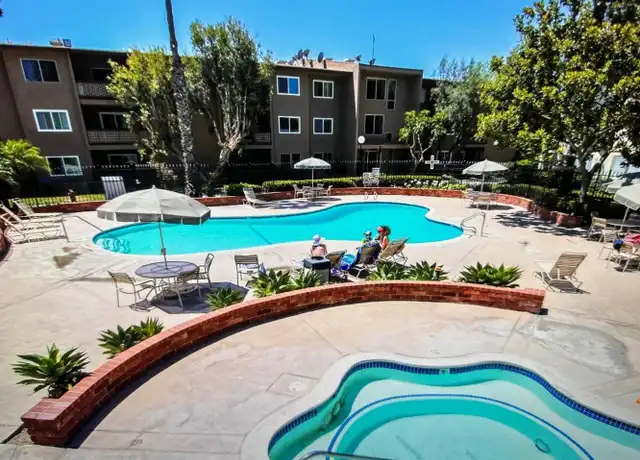 Property at 12200 Montecito Rd, Seal Beach, CA, 90740, 2 beds, 1.5 baths, [object Object]