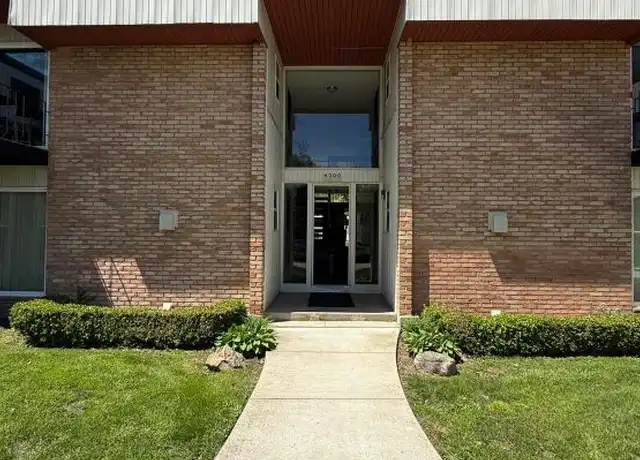 Property at 4190 Rochester Rd Unit 210, Royal Oak, MI, 48073, 2 beds, 1 bath, [object Object]