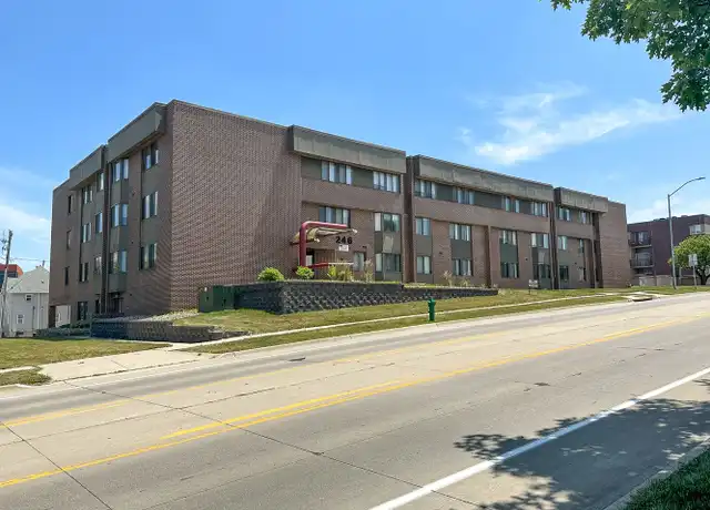 Property at 246 N Hyland Ave, Ames, IA, 50014, 3 beds, 2 baths, [object Object]