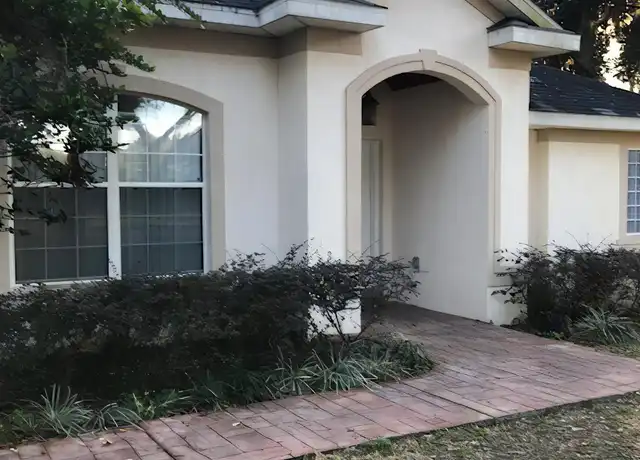 Property at 1525 N Lake View Ave, Leesburg, FL, 34748, 3 beds, 2 baths, [object Object]