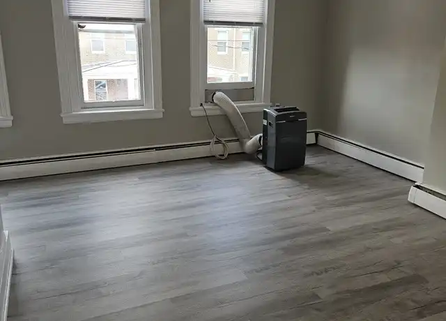 Property at 113 W South St Unit B, Frederick, MD, 21701, 2 beds, 1 bath, [object Object]