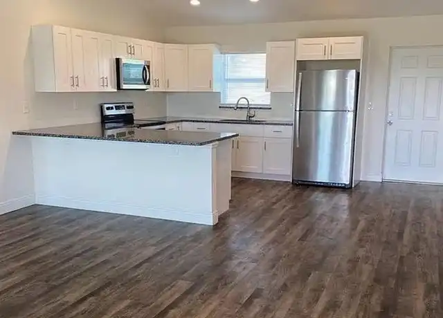 Property at 9029 S Indio Cir, Labelle, FL, 33935, 4 beds, 2 baths, [object Object]