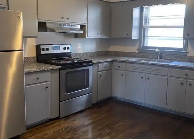 Property at 11214 S Western Ave Unit 11216-1W, Chicago, IL, 60643, 2 beds, 1 bath, [object Object]