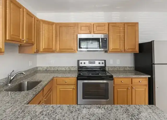 Photo of 15 Dolores Ave, Waltham, MA 02452