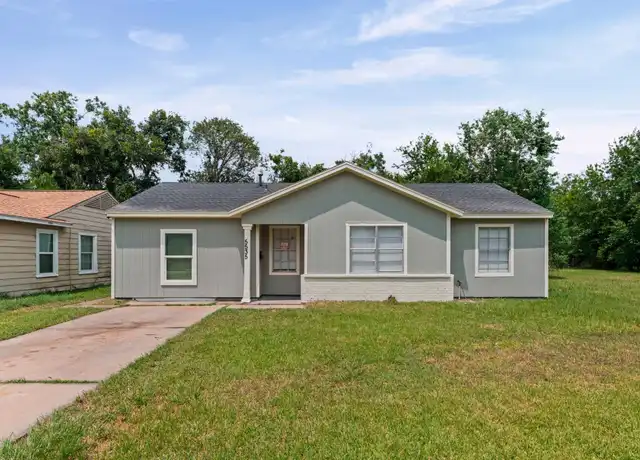 Property at 5535 Lakefield Dr, Houston, TX, 77033, 4 beds, 2 baths, [object Object]
