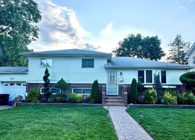 Property at 27 Flower St, Hempstead, NY, 11550, 3 beds, 1 bath, [object Object]