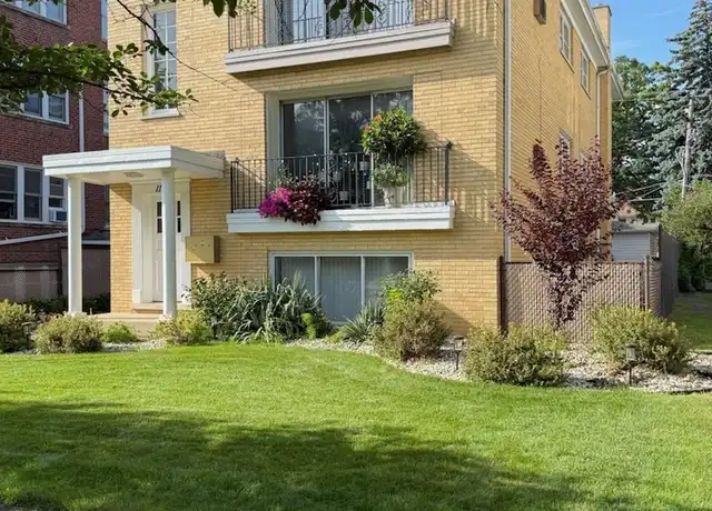 Property at 116 Pine Ave Unit 1, Riverside, IL, 60546, 2 beds, 1 bath, [object Object]