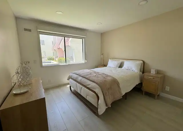 Property at 6350 Genesee Ave #107, San Diego, CA, 92122, 1 bed, 1 bath, [object Object]