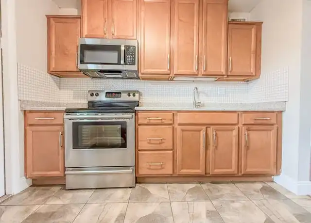 Property at 825 3rd St, West Palm Beach, FL, 33401, 2 beds, 1 bath, [object Object]