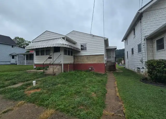 Property at 1443 5th St, Natrona Heights, PA, 15065, 3 beds, 1 bath, [object Object]