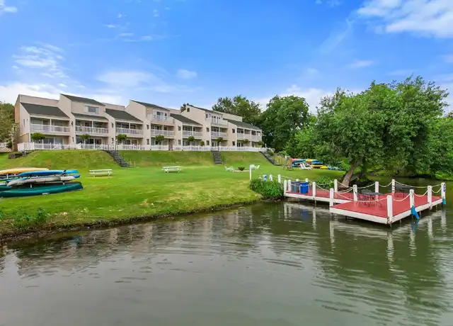 Property at 1818 S Lakeshore Blvd Unit 31, Austin, TX, 78741, 1 bed, 1 bath, [object Object]