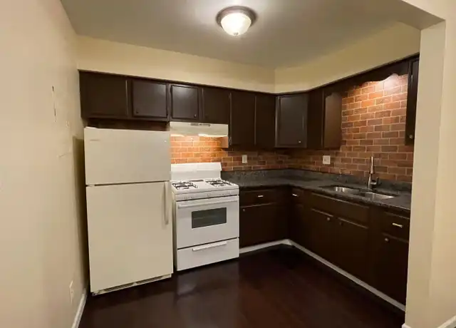 Property at 3627 N Rockton Ave Unit 3627-301, Rockford, IL, 61103, 2 beds, 1 bath, [object Object]
