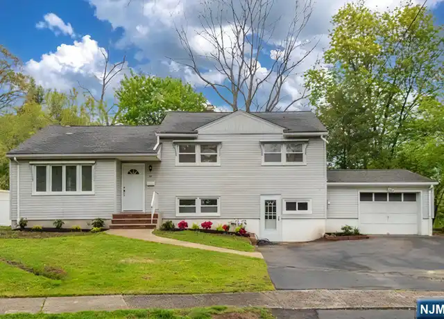 Property at 99 Morningside Rd, Paramus, NJ, 07652, 3 beds, 1.5 baths, [object Object]