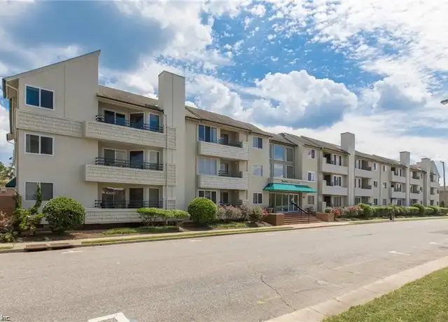 Property at 304 28th St #204, Virginia Beach, VA, 23451, 2 beds, 2 baths, [object Object]