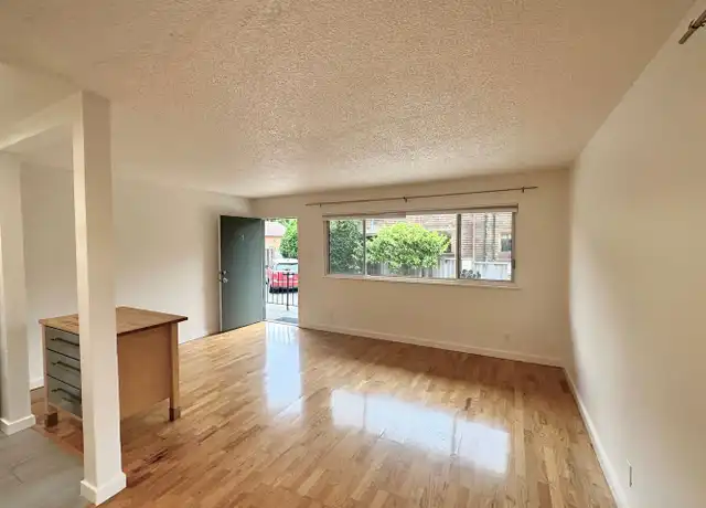 Property at 2925 Ellis St Unit 1, Berkeley, CA, 94703, 2 beds, 1 bath, [object Object]