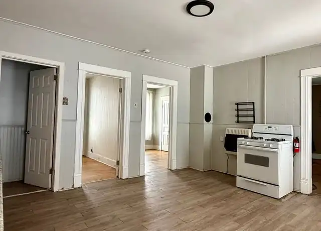 Property at 45 Van Derveer St Apt 1F Amsterdam, NY 12010, Amsterdam, NY, 12010, 3 beds, 1 bath, [object Object]