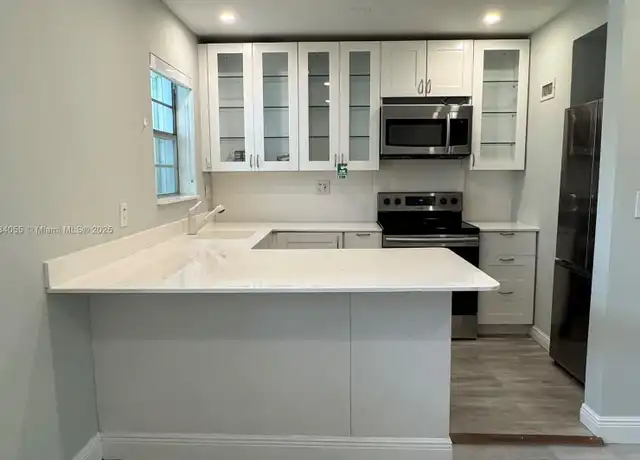 Property at 7865 SW 57th Ave Unit 48D, South Miami, FL, 33143, 2 beds, 1 bath, [object Object]