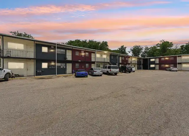 Property at Townshires Apartments - 308 N 18th St, Killeen, TX, 76541, 1 bed, 1 bath, [object Object]