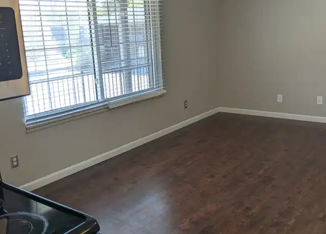Property at 201 Trealout Dr Unit b-20, Fenton, MI, 48430, 2 beds, 1 bath, [object Object]