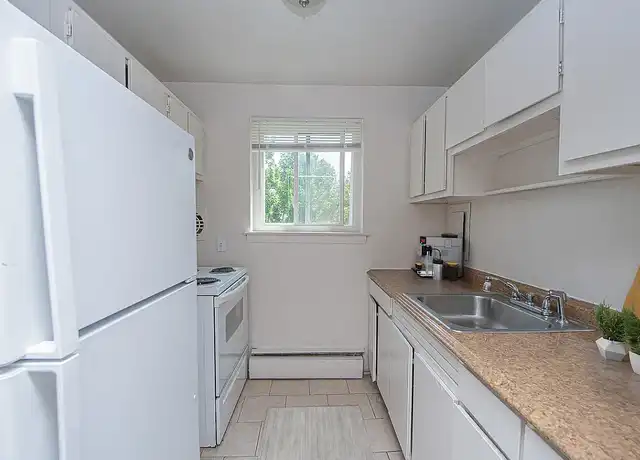 Property at 35 Evergreen Ave, Hartford, CT, 06105, 0 beds, 1 bath, [object Object]