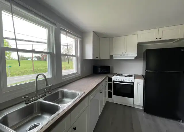 Property at 700 Valdese Ave Apt 5, Morganton, NC, 28655, 0 beds, 1 bath, [object Object]