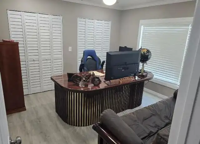 Property at 1250 S Pinellas Ave, Tarpon Springs, FL, 34689, 2 beds, 2 baths, [object Object]