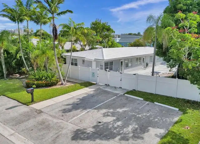 Property at 4422 Sea Grape Dr #2, Lauderdale-By-The-Sea, FL, 33308, 1 bed, 1 bath, [object Object]