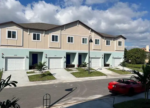 Property at 2111 Sebring Pl, Clearwater, FL, 33760, 3 beds, 2.5 baths, [object Object]