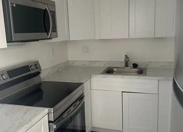 Property at 301 NW 32nd Ct Unit 209, Pompano Beach, FL, 33064, 1 bed, 1 bath, [object Object]