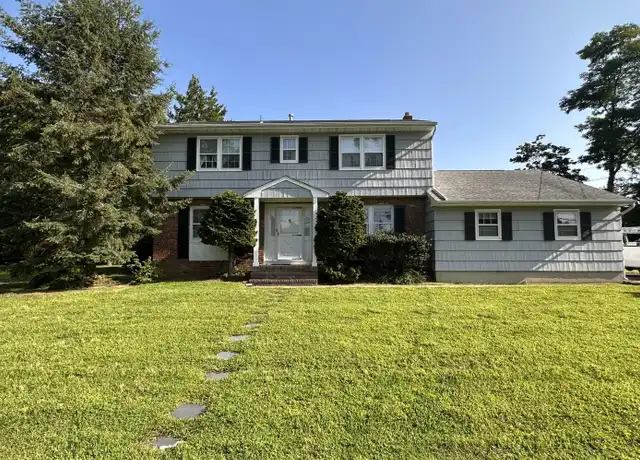 Property at 40 Dwight Dr, Ocean, NJ, 07712, 4 beds, 2.5 baths, [object Object]