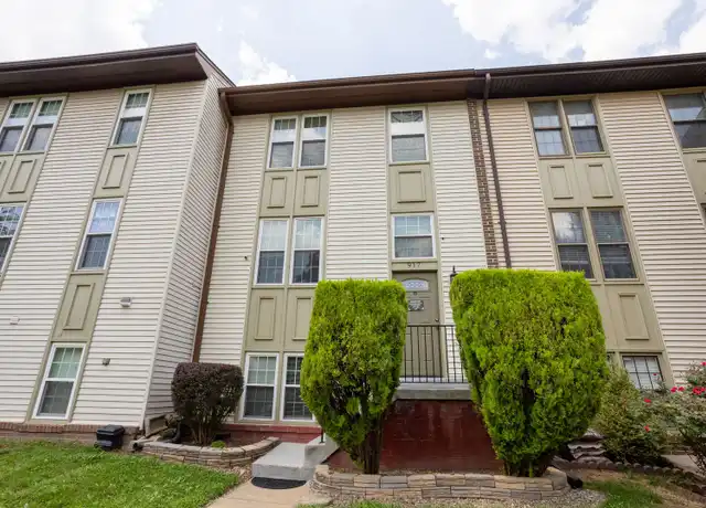 Property at 917 Branch Dr, Herndon, VA, 20170, 4 beds, 2.5 baths, [object Object]