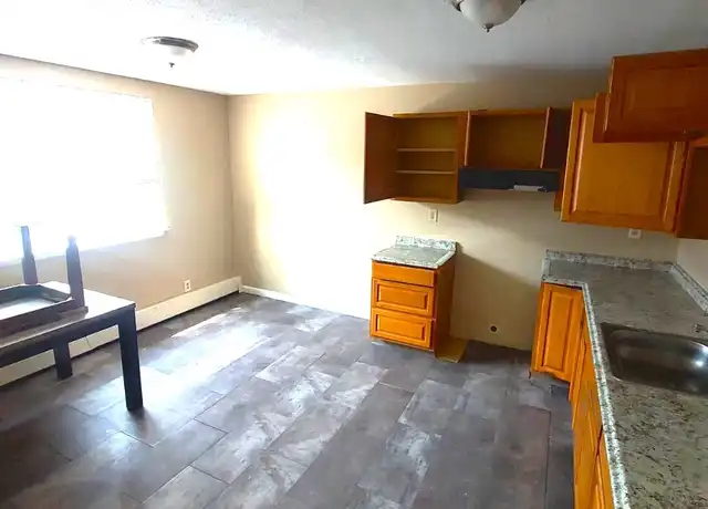 Property at 63 Huntington St Unit 2B, Hartford, CT, 06105, 3 beds, 2 baths, [object Object]